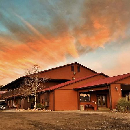Red Ledges Hotel Tropic Exterior photo