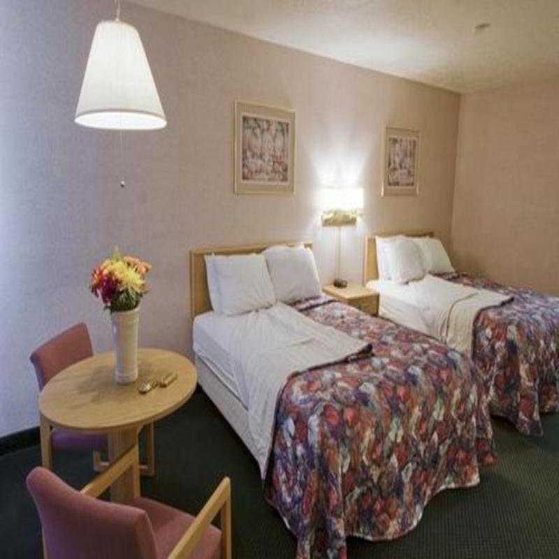 Red Ledges Hotel Tropic Room photo