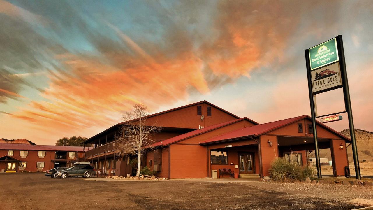 Red Ledges Hotel Tropic Exterior photo