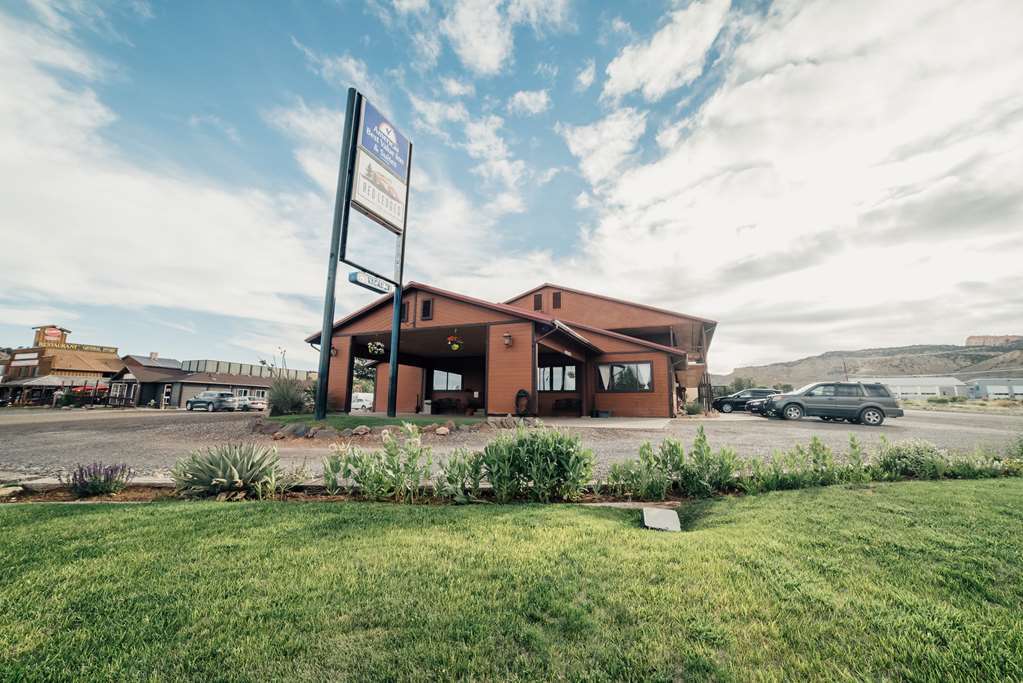Red Ledges Hotel Tropic Exterior photo