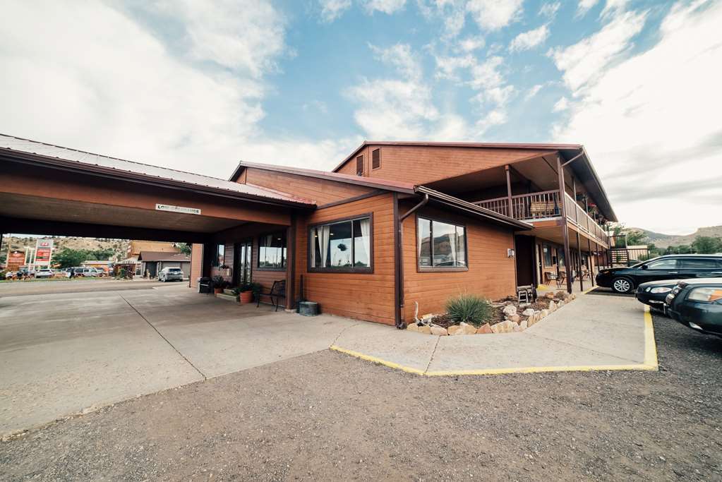 Red Ledges Hotel Tropic Exterior photo