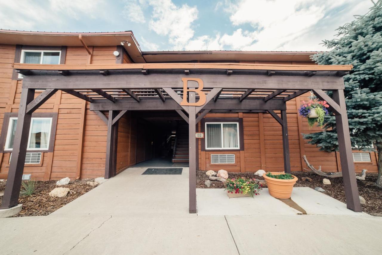 Red Ledges Hotel Tropic Exterior photo