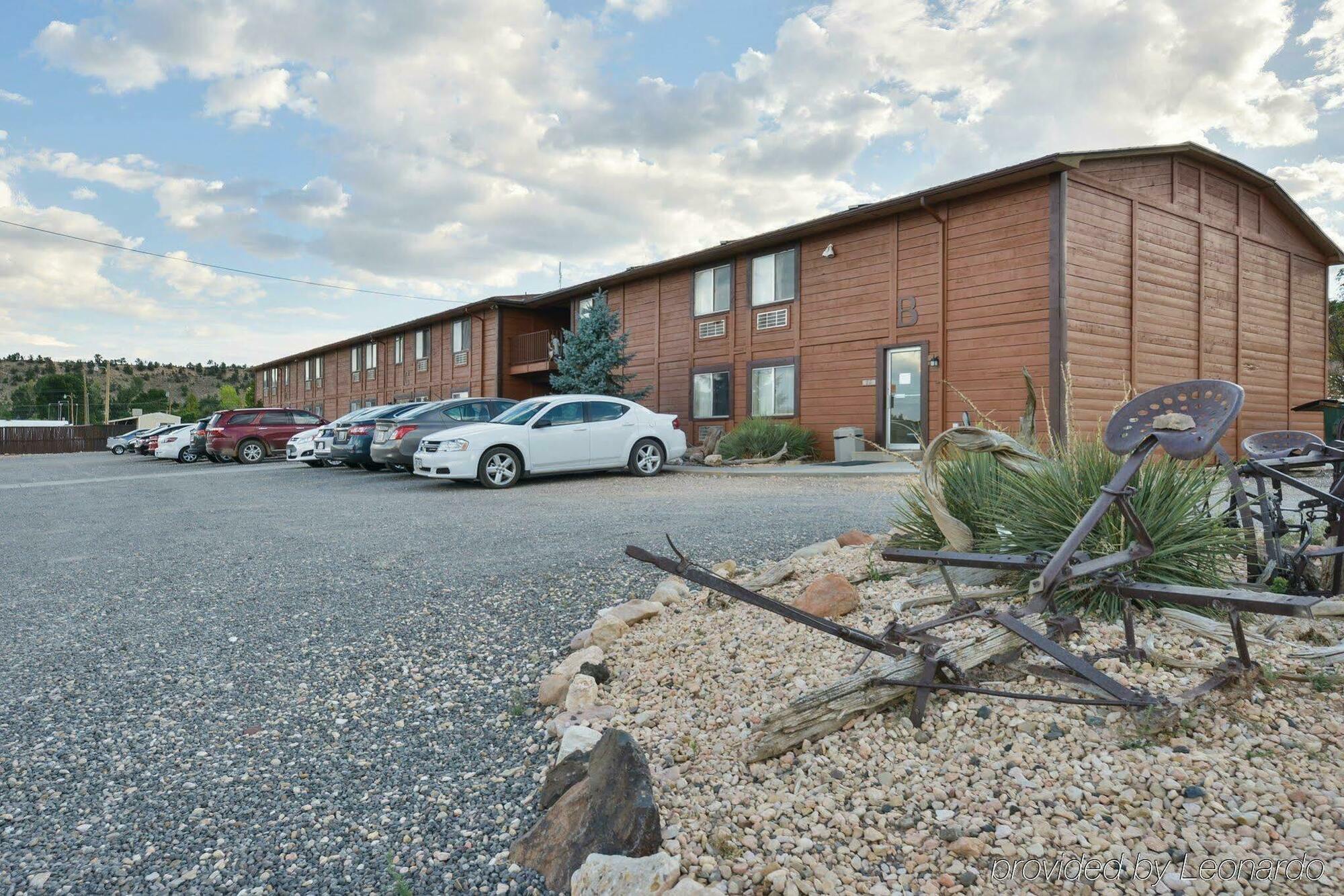 Red Ledges Hotel Tropic Exterior photo